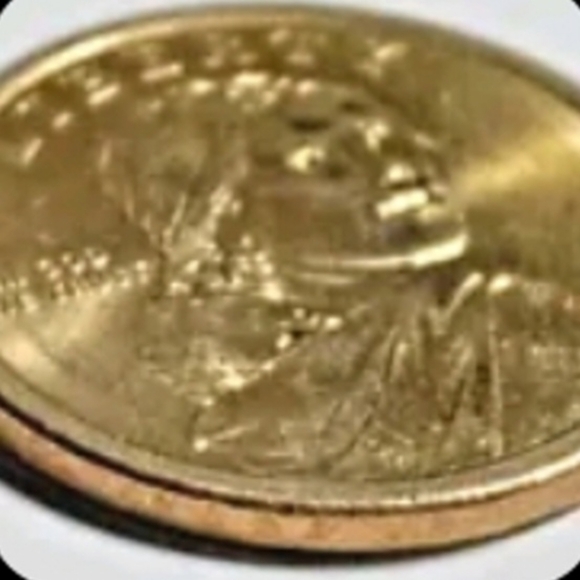 "RARE","Sacagawea" $1 Error Dollar Coin, No Date, No Mint Mark on Obverse 2009 P - Picture 3 of 9